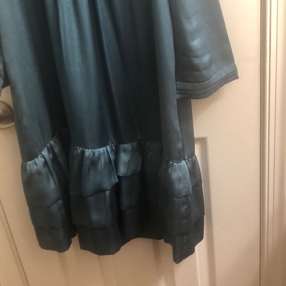 Dress - Picture 3 of 4